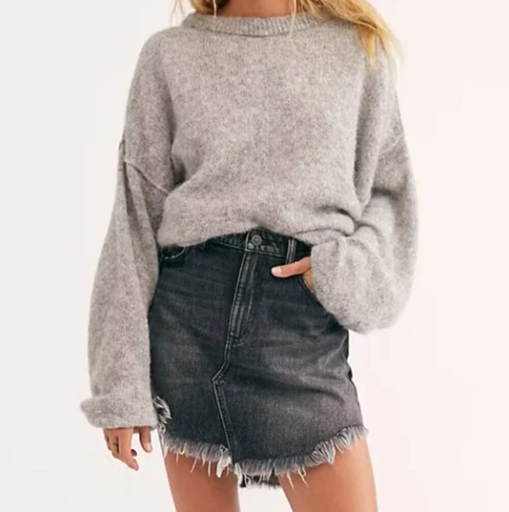 FREE PEOPLE Bailey Denim Frayed Mini Skirt Maverick Black Gray Sz 30 {U42}